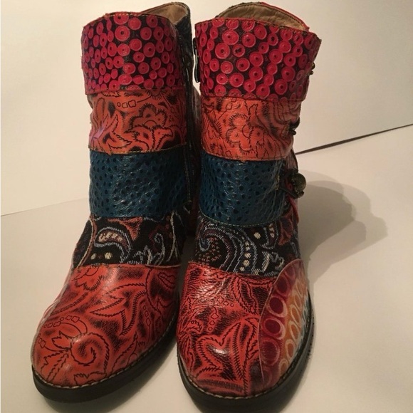 Vibrant Vintage Patchwork Ankle Boots, super cute! Not sold in stores - Picture 2 of 12